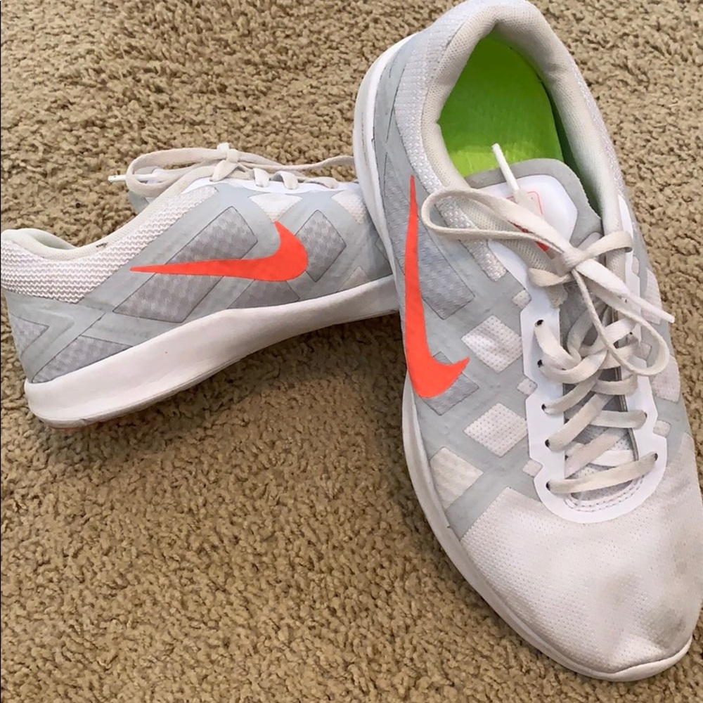 NIKE WOMEN’S LUNAR LUXE TR WHITE SHOES SZ9